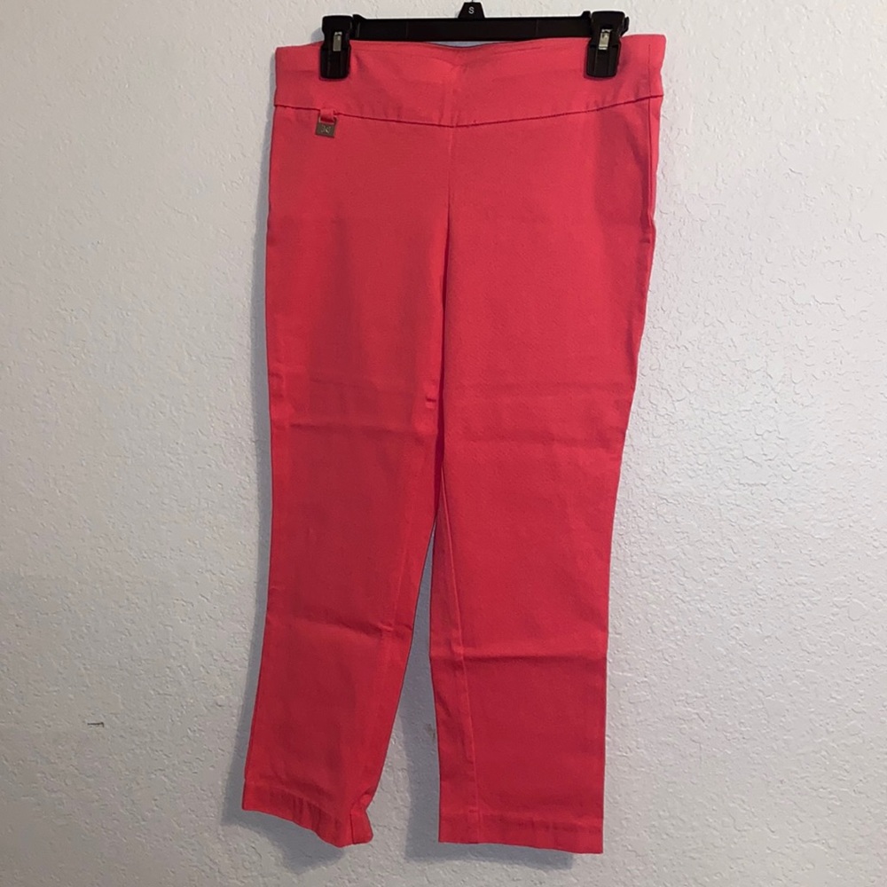 Rafaella Pink Capri Pants. Size 8.